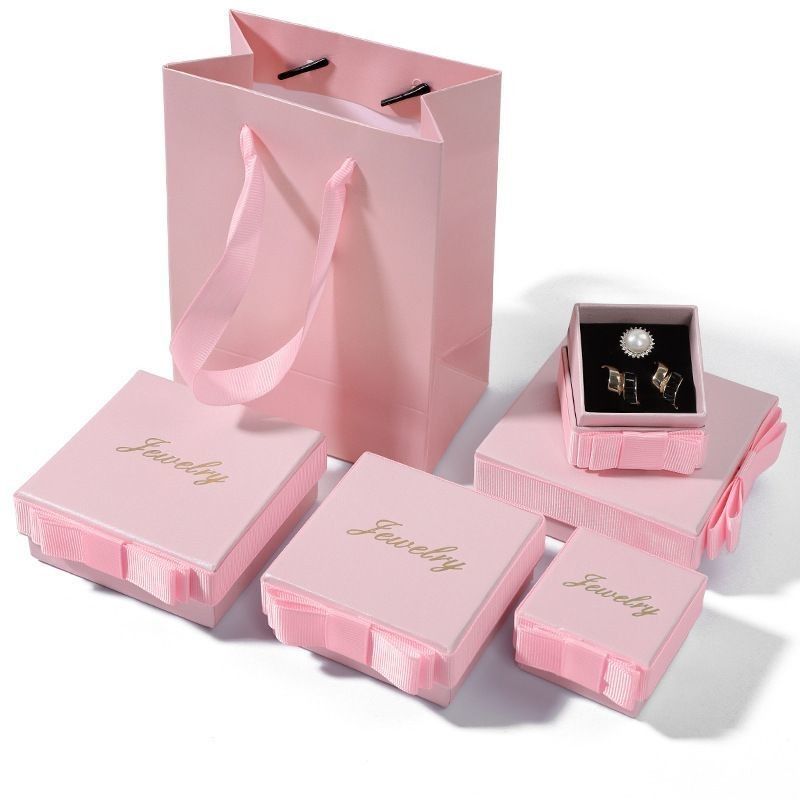 Różowa sztuczka na biżuterię Eco Friendly Hot Stamping Luxury Paper Packaging Box